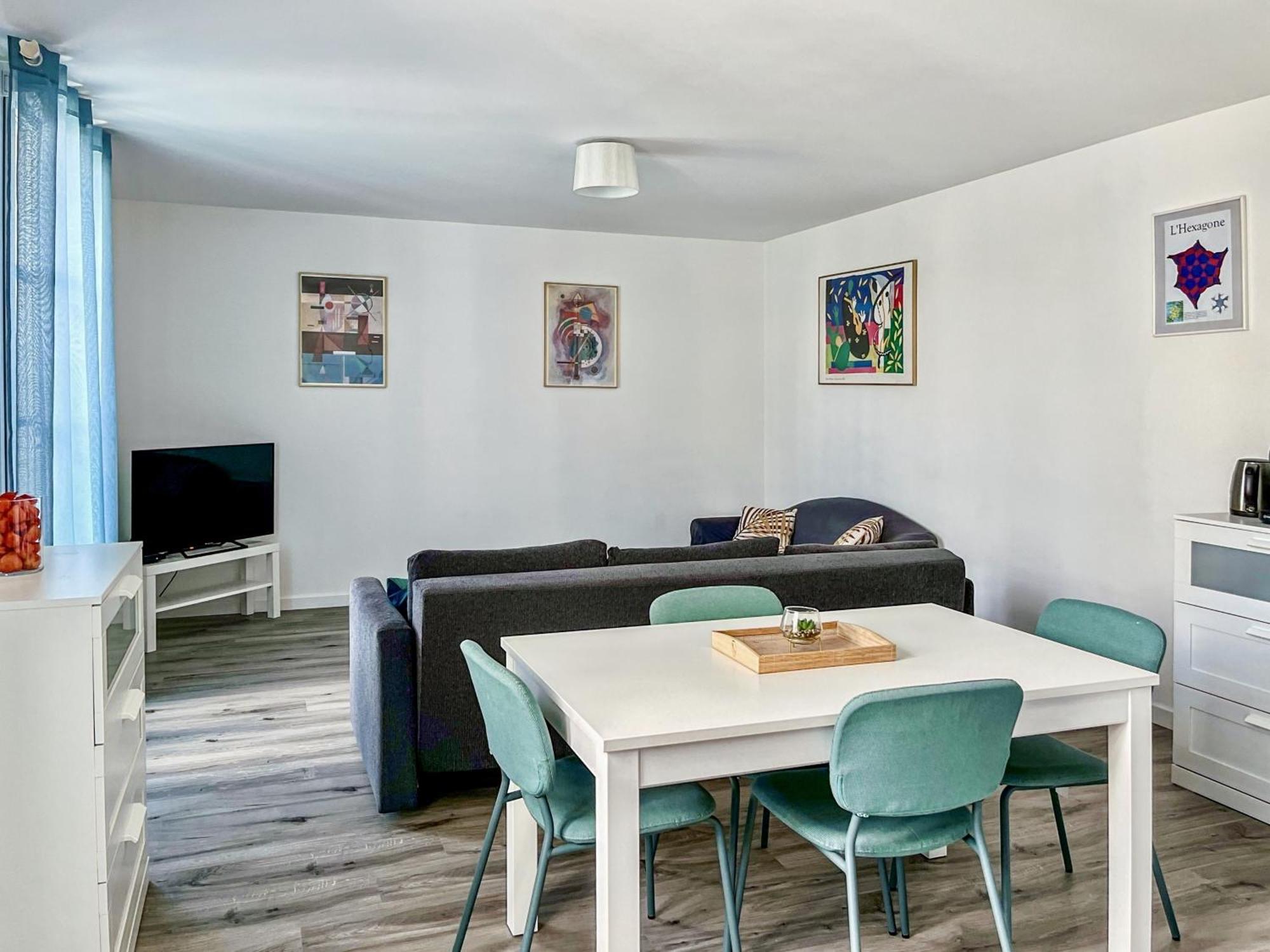 סאריס Enjoyable Apartment Disneyland - Rentaway Bnb מראה חיצוני תמונה